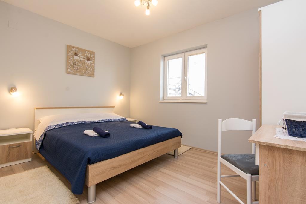 Apartments Mate Turanj Ngoại thất bức ảnh